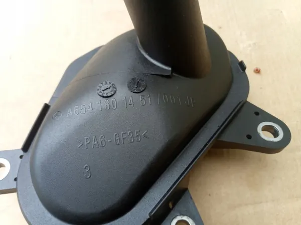 Mercedes öljypumppu savu OEM A6541801451 - Käytetty image 3