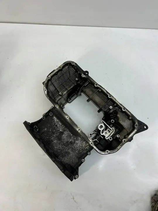 Cárter de aceite Audi A6 C7 3.0 TDI OEM 059103601CE image 2