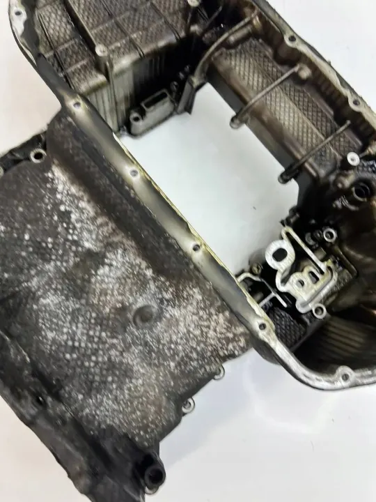 Cárter de aceite Audi A6 C7 3.0 TDI OEM 059103601CE image 5