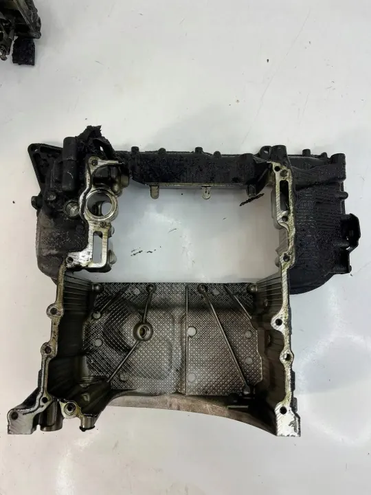 Cárter de aceite Audi A6 C7 3.0 TDI OEM 059103601CE image 6
