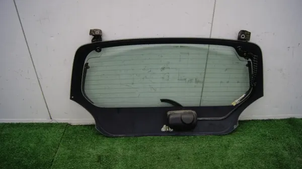 Cristal de maletero Toyota Aygo OEM 43R00050 - Usado image 3