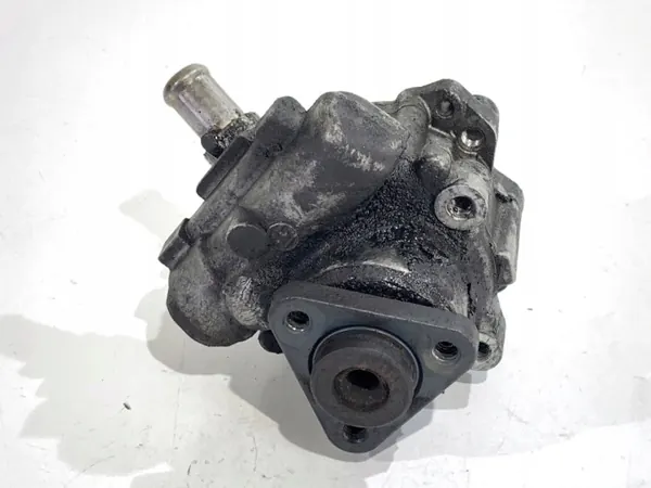 Pompe de direction OEM 8E0145155N pour Audi A4 B6 image 2