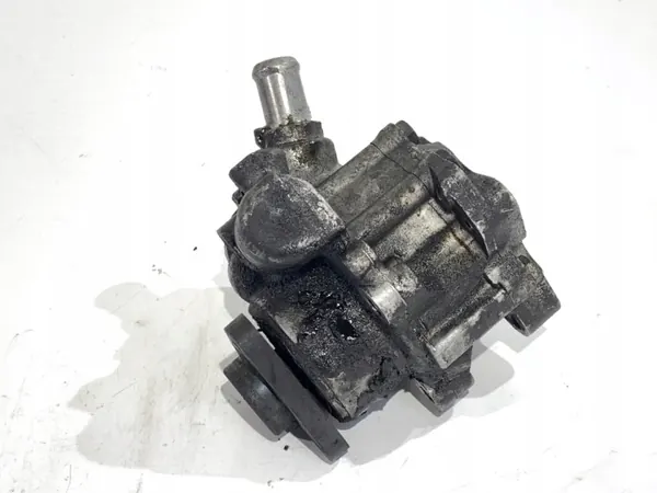 Pompe de direction OEM 8E0145155N pour Audi A4 B6 image 3