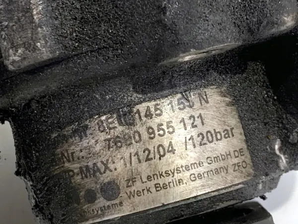 Pompe de direction OEM 8E0145155N pour Audi A4 B6 image 4