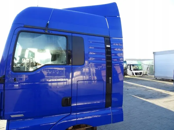 Cabine complète OEM 81 pour MAN TGX Euro 6 2017 XLX image 9