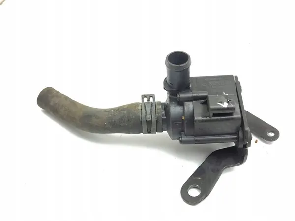 Vattencirkulationspump Audi A4 S4 B9 2017 5Q0965561B image 5