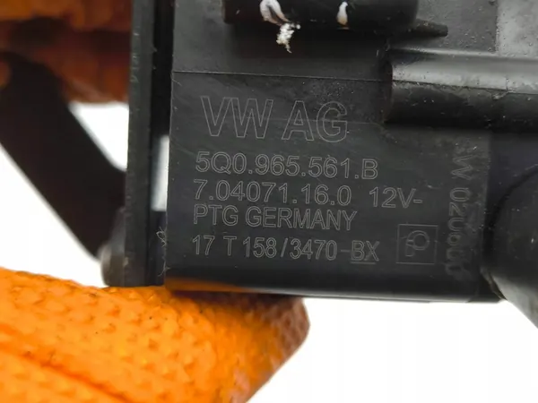 Vattencirkulationspump Audi A4 S4 B9 2017 5Q0965561B image 7