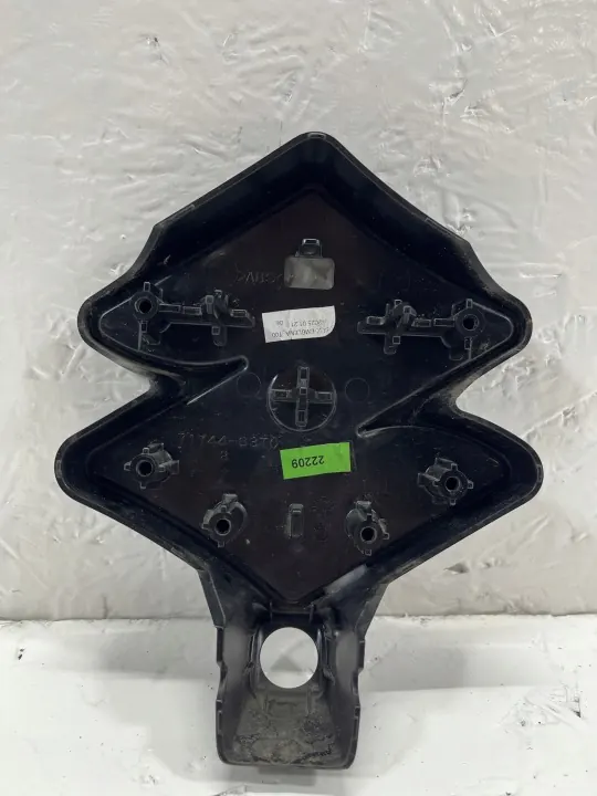 Grelha Suzuki SX4 S-Cross OEM 71744-63T0 - Usado image 4
