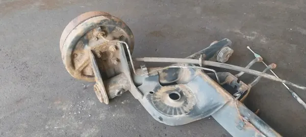Viga do eixo traseiro OEM para Renault Thalia I - Sem ABS image 4