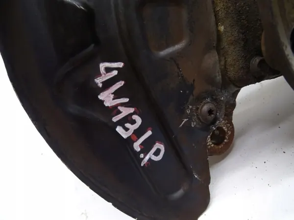 Buje Rueda Delantera Izquierda OEM 16515736256 - Usado image 8