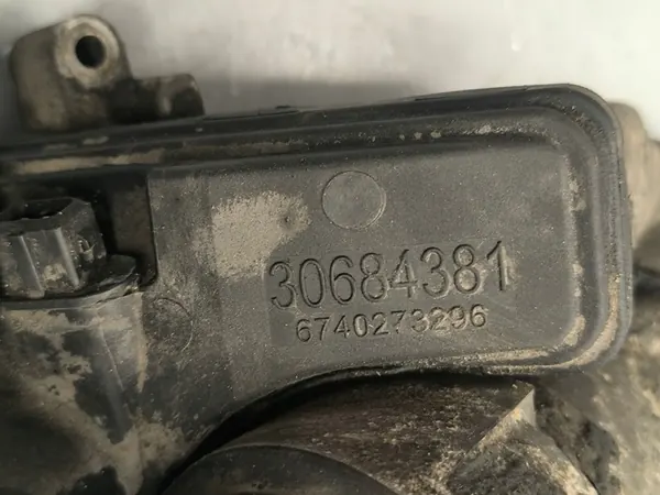 Oljefilterhus Volvo V50 S40 2.4B 170 HK image 3