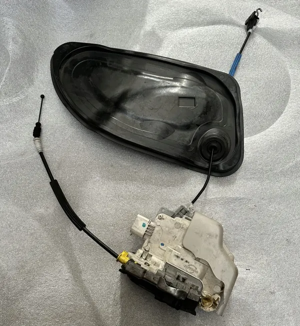 Fechadura de porta OEM 8J1837015A 8K0837915B para Audi A4 Q3 Q5 image 2
