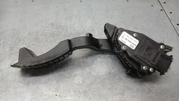 Kaasupotentiometri OEM 8200002904 Renault Laguna II:lle image 3