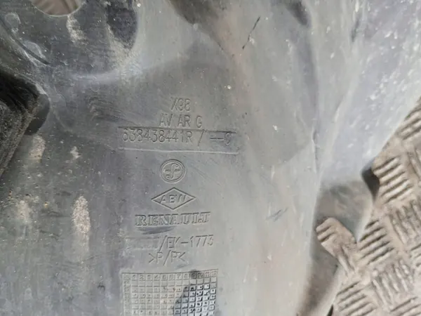 Vasen Etu Lokasuoja RENAULT CLIO IV 638438441R image 6