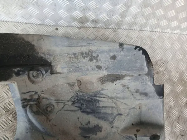 Vasen Etu Lokasuoja RENAULT CLIO IV 638438441R image 9