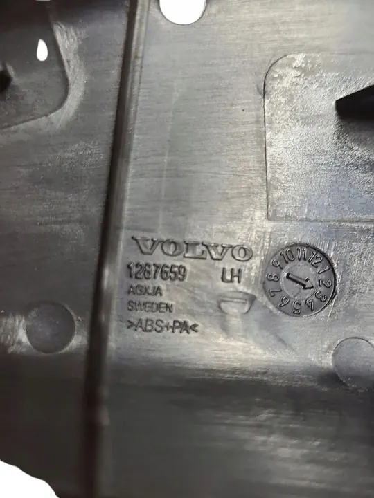 Bakrutslist OEM 1287659 Vänster sida Volvo V40 image 3