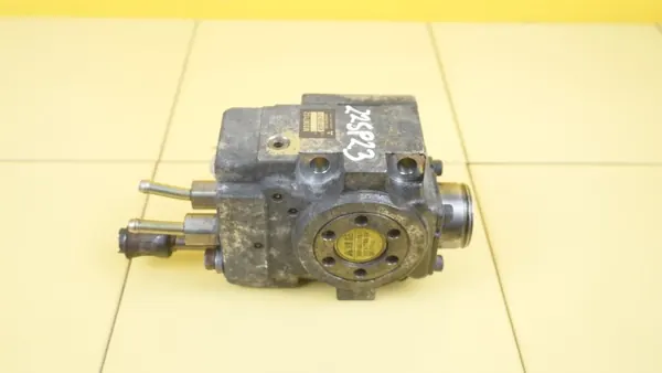 Pompe pression carburant Mitsubishi OEM MD367152 6G74 image 3