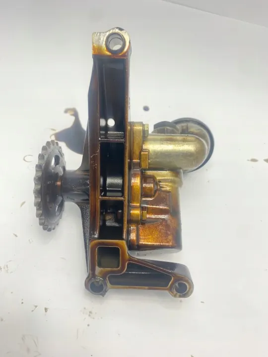 Pompe à huile OEM 6031810001 pour Mercedes W124 M104 image 10