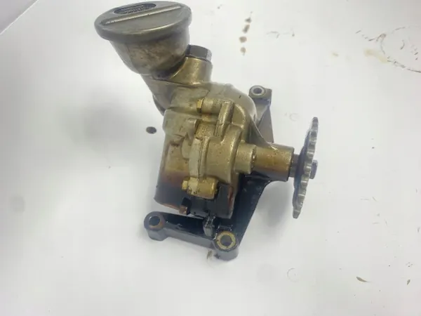 Pompe à huile OEM 6031810001 pour Mercedes W124 M104 image 3