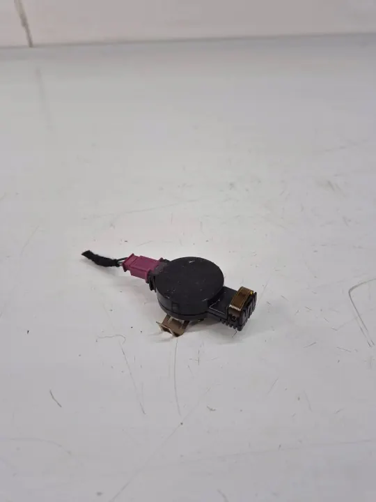 Jaguar Regnsensor OEM P8D217D547CB Fram Begagnad image 2