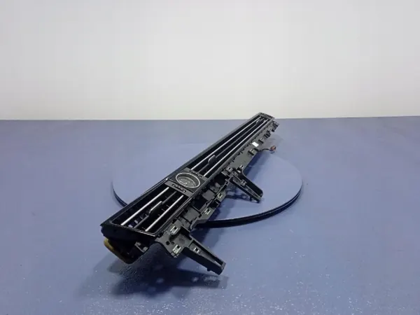 VW Passat B8 keskituuletusritilä OEM 3G1858416D image 3