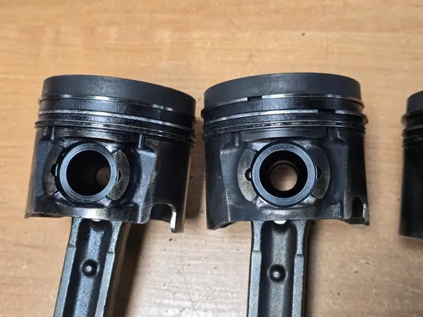 Piston KIA PC77 avec Bielle - 1.7 CRDi image 3