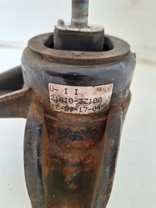 Supporto motore HYUNDAI I40 1.7 CRDI 21810-3Z100 image 2