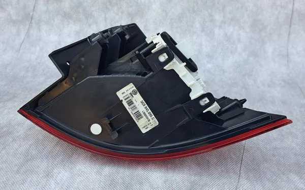 Luz Trasero Izquierdo VW Golf VII Kombi image 9