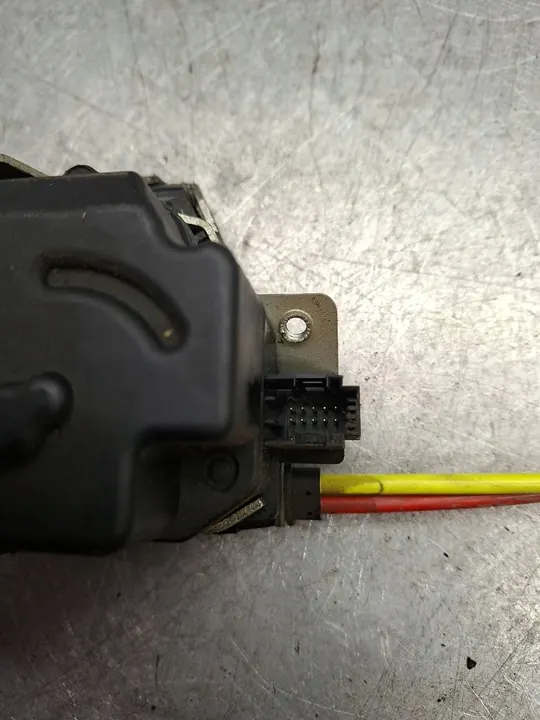 Bagagelås 10 pin Mercedes W211 Kombi A2117400036 image 2