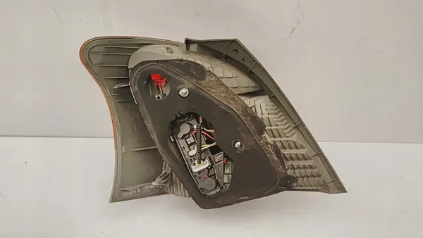 Luz trasera derecha 81551-0D251 Toyota Yaris image 2