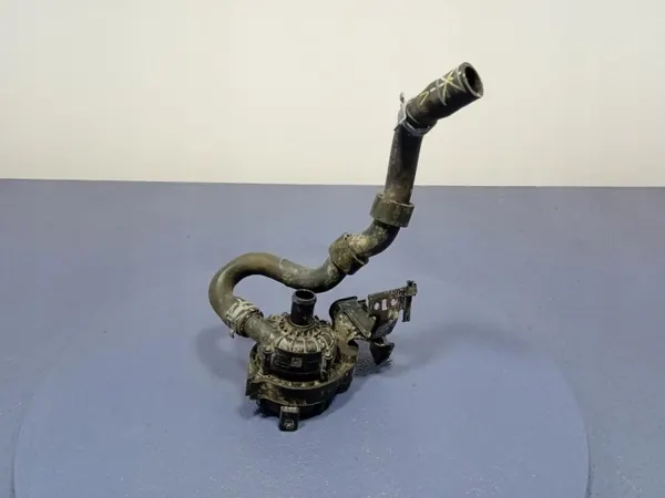 Skoda waterpomp OEM 1EA965567H - Gebruikt image 2