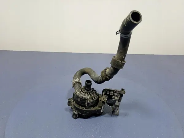 Skoda waterpomp OEM 1EA965567H - Gebruikt image 5