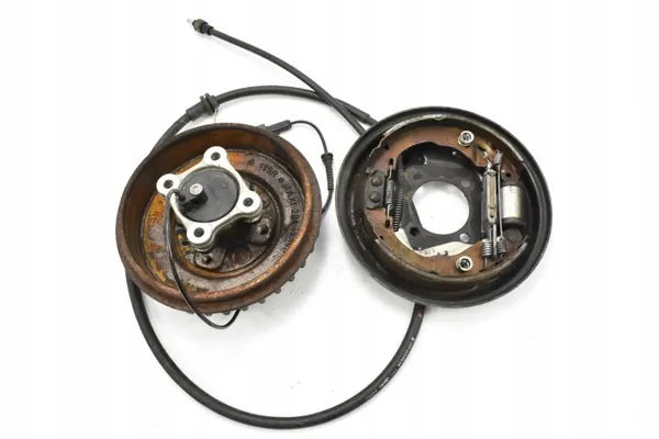 Bremsentrommel links hinten OEM 440105245R Dacia image 3