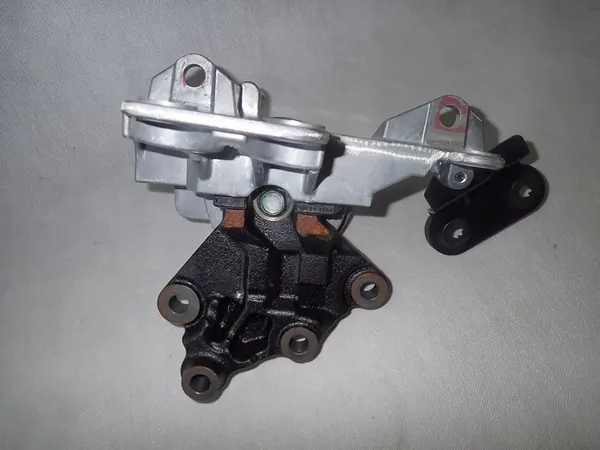 Supporto trasmissione Nissan X-Trail T32 1.6 DCI OEM image 2