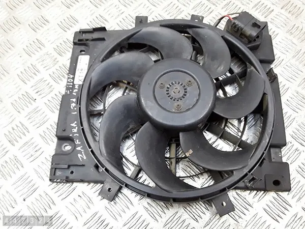 Kylarrubrik Opel Zafira 2010 med kåpa image 2