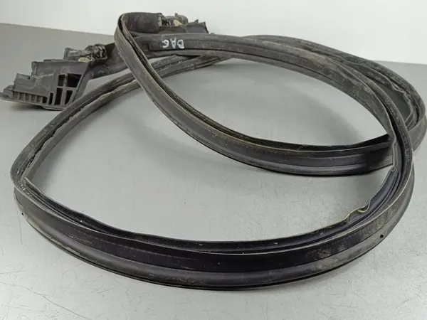 Joint de coffre arrière Mercedes-Benz SL AMG R231 - Usagé - A2317500098 image 5