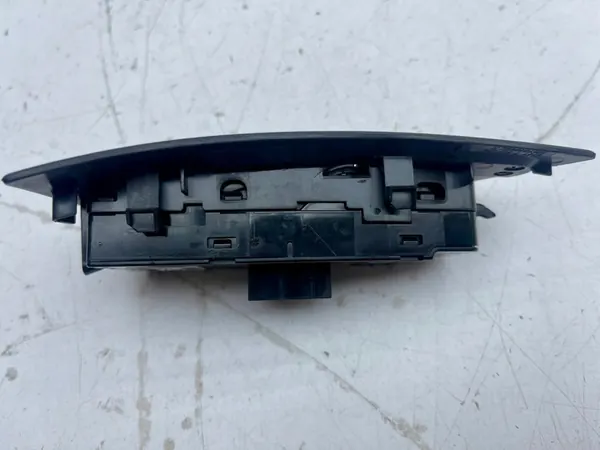 Achterste rechter raambedieningsknop BMW i3 (I01) 7317570 image 4