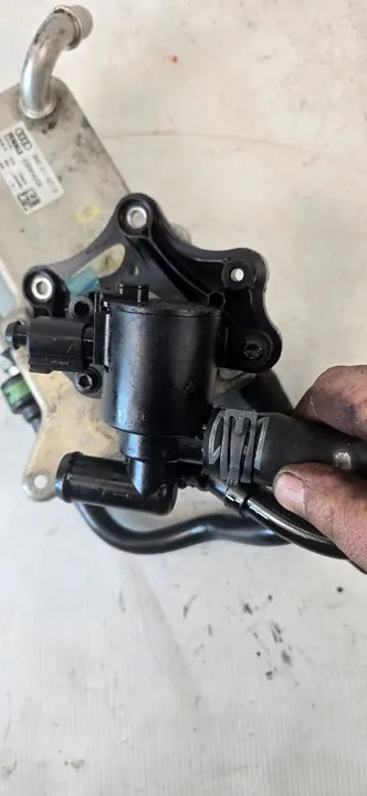 AUDI Q7 4M Radiador de óleo 4M0317021G Bomba de água 5Q0906457B image 4