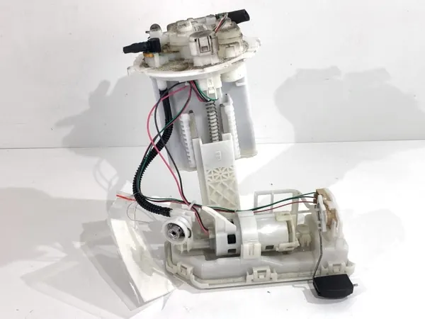 OEM 77020-02C21 brandstofpomp voor Toyota Corolla E21 image 2