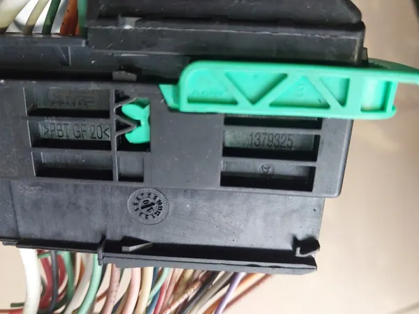 Renault 1379325 Buchim Assento Condutor - Usado image 3