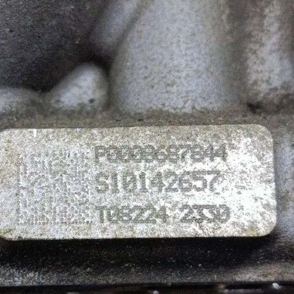 Culasse moteur Volvo V70 OEM P0008687844 image 9