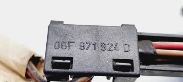 Conduites d'injection VW OEM 06F971824D - Occasion image 4