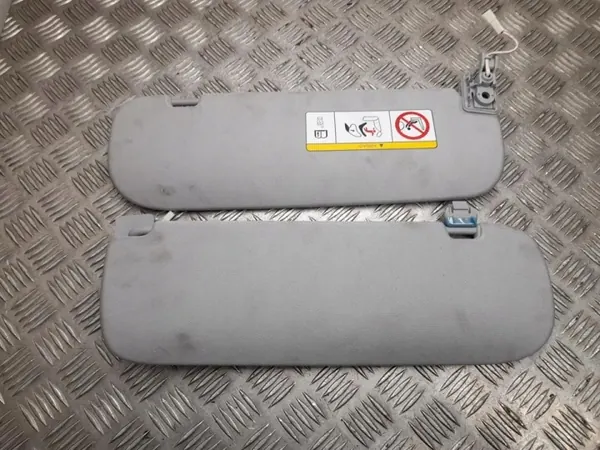 Visera Tesla Model 3 OEM 293017 con espejo iluminado image 2