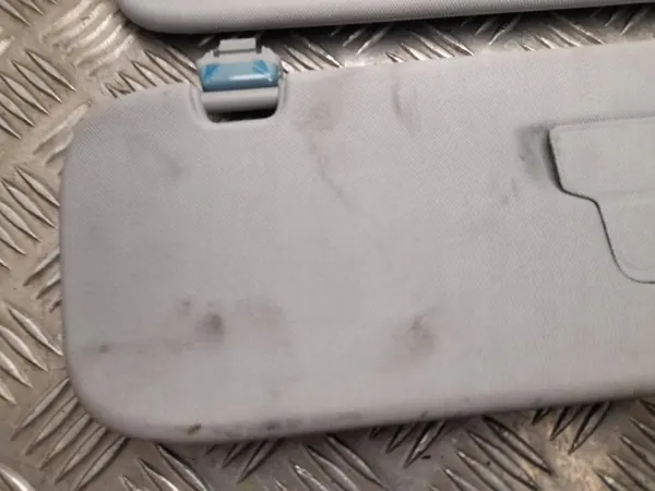 Visera Tesla Model 3 OEM 293017 con espejo iluminado image 7