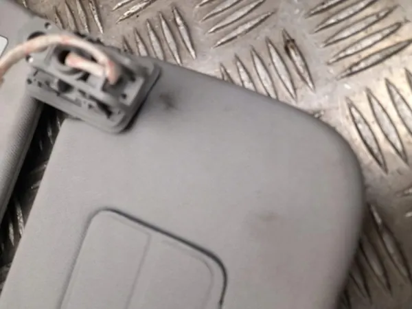 Visera Tesla Model 3 OEM 293017 con espejo iluminado image 8
