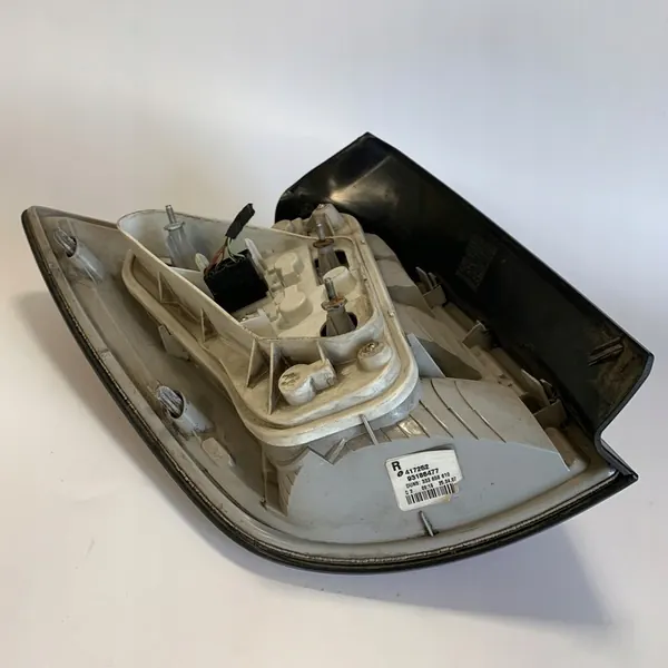 Luz trasera derecha Opel Astra Kombi image 5