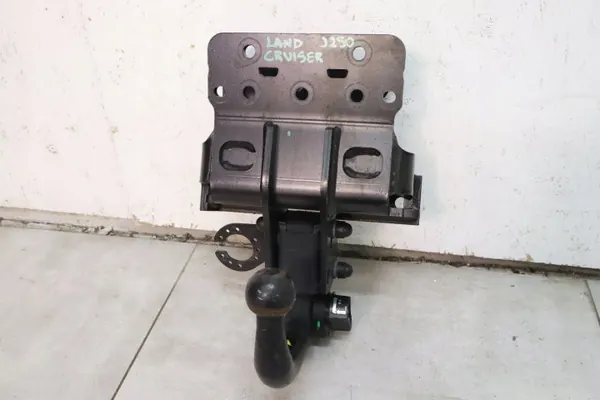 Gancho de remolque HAK trasero Toyota Land Cruiser J250 image 2