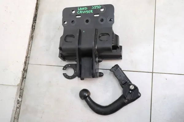 Gancho de remolque HAK trasero Toyota Land Cruiser J250 image 5