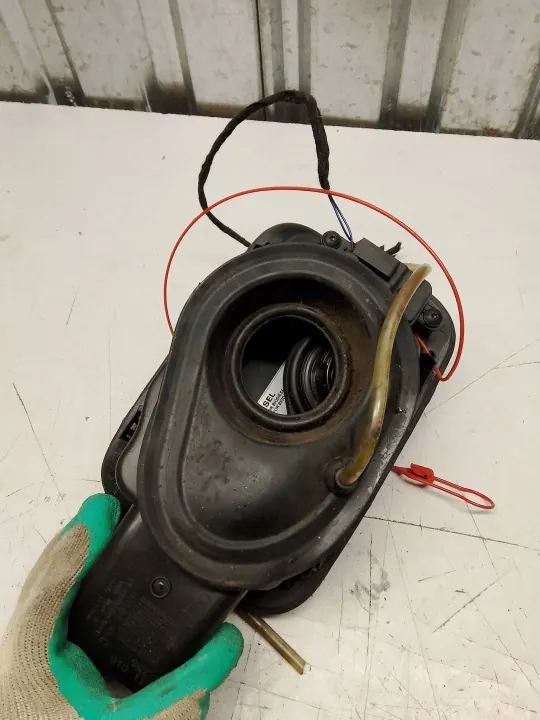 Trappe à carburant Audi A6 C7 Avant OEM 4G0809906 image 4