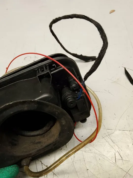 Trappe à carburant Audi A6 C7 Avant OEM 4G0809906 image 6